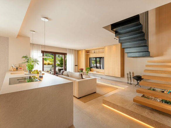 FOR SALE 🌟 Luxurious 3-Bedroom Duplex Penthouse – Lomas del Rey, Golden Mile  🇪🇸