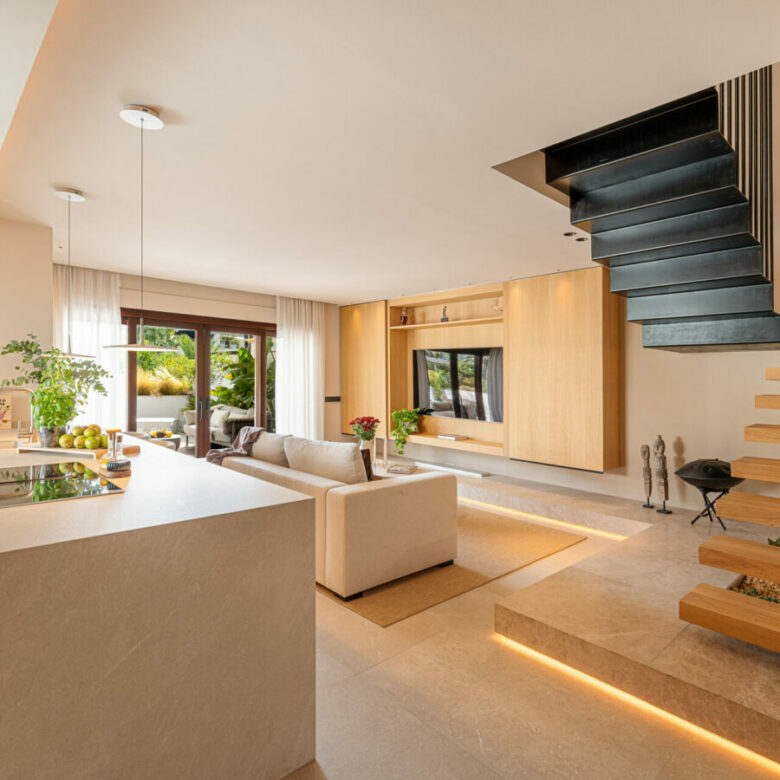 FOR SALE 🌟 Luxurious 3-Bedroom Duplex Penthouse – Lomas del Rey, Golden Mile  🇪🇸