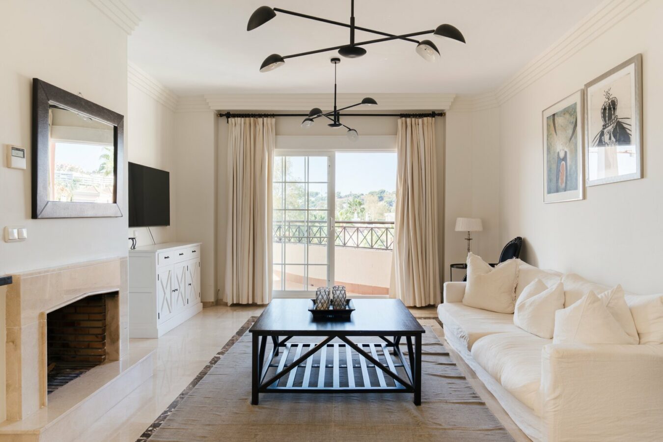 FOR SALE 🏡 Four-Bedroom Duplex Penthouse with Almost 200 m² of Terraces and Mountain Views – Las Brisas, Nueva Andalucía, Marbella 🇪🇸
