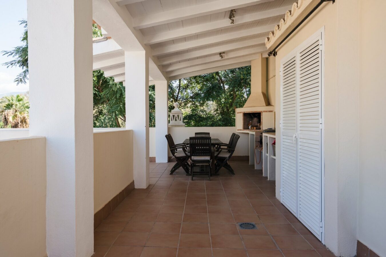 FOR SALE 🏡 Four-Bedroom Duplex Penthouse with Almost 200 m² of Terraces and Mountain Views – Las Brisas, Nueva Andalucía, Marbella 🇪🇸