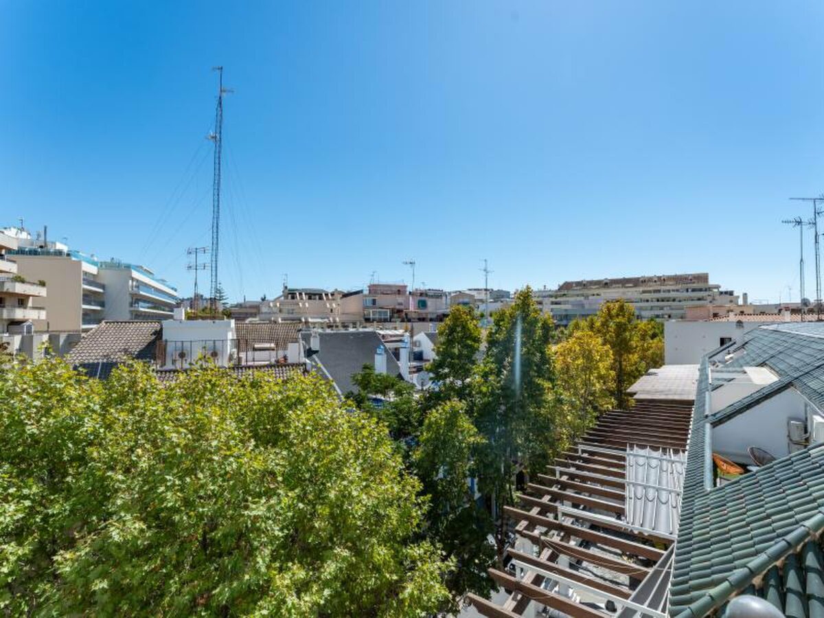 FOR SALE 🏡 Four-Bedroom Duplex Penthouse with Two Terraces Steps from the Beach – Marbella Centre 🇪🇸