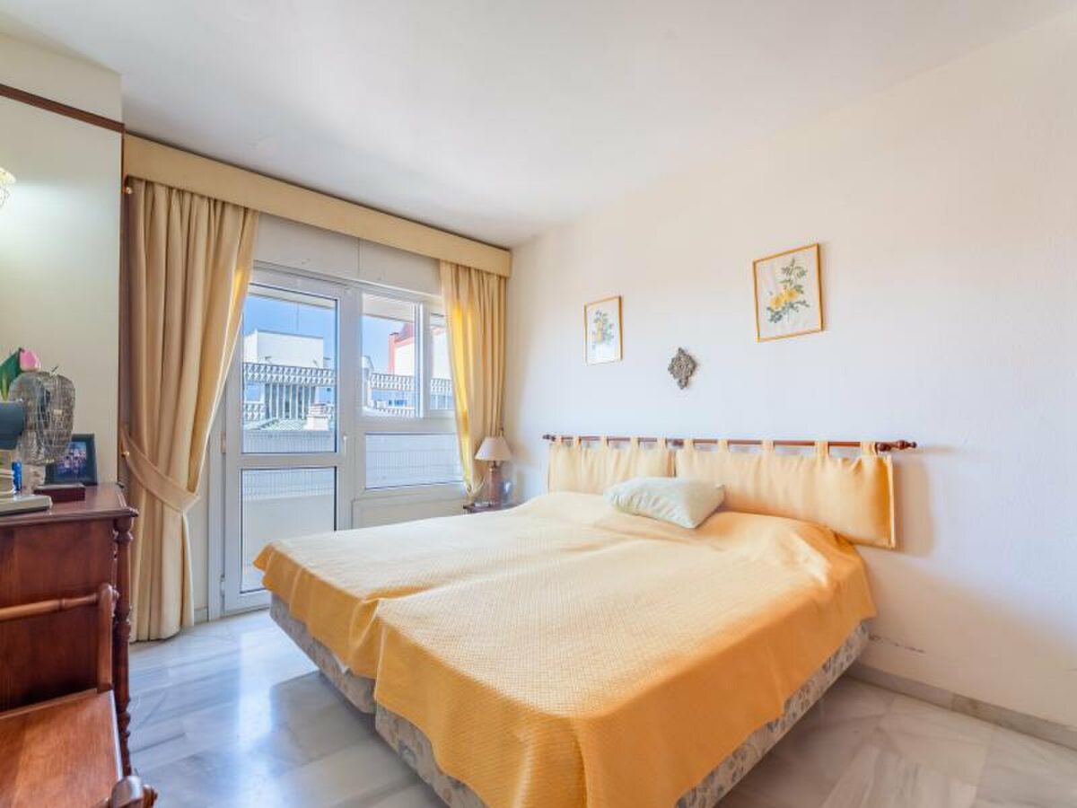 FOR SALE 🏡 Four-Bedroom Duplex Penthouse with Two Terraces Steps from the Beach – Marbella Centre 🇪🇸