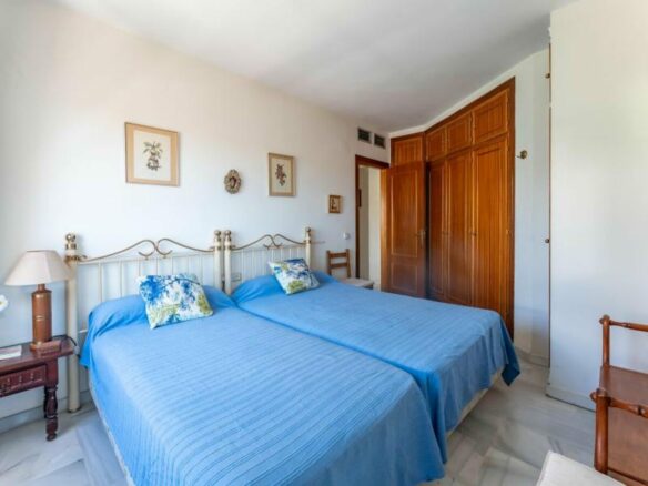 FOR SALE 🏡 Four-Bedroom Duplex Penthouse with Two Terraces Steps from the Beach – Marbella Centre 🇪🇸