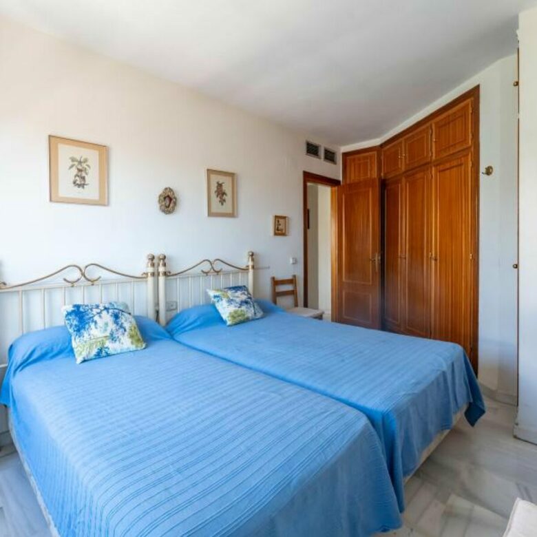 FOR SALE 🏡 Four-Bedroom Duplex Penthouse with Two Terraces Steps from the Beach – Marbella Centre 🇪🇸