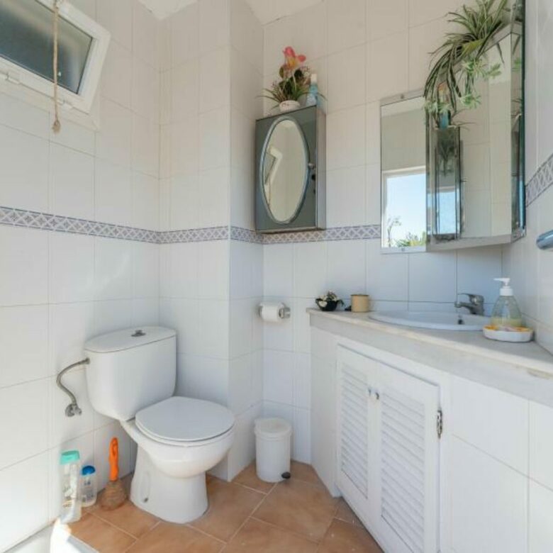 FOR SALE 🏡 Four-Bedroom Duplex Penthouse with Two Terraces Steps from the Beach – Marbella Centre 🇪🇸