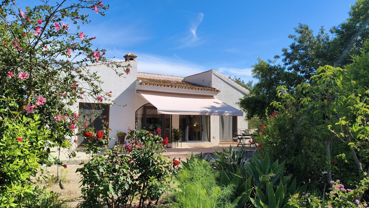 FOR SALE 🏡 Rustic Finca with Pool and Rural Tourism Licence on 3,000 m² – Alhaurín el Grande 🇪🇸