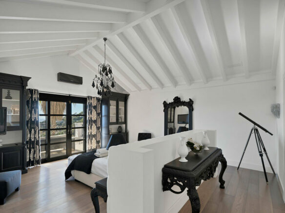 FOR SALE 🏡 Five-Bedroom Villa with Panoramic Sea Views, Infinity Pool, Spa and Cinema – Monte Mayor, Benahavís 🇪🇸