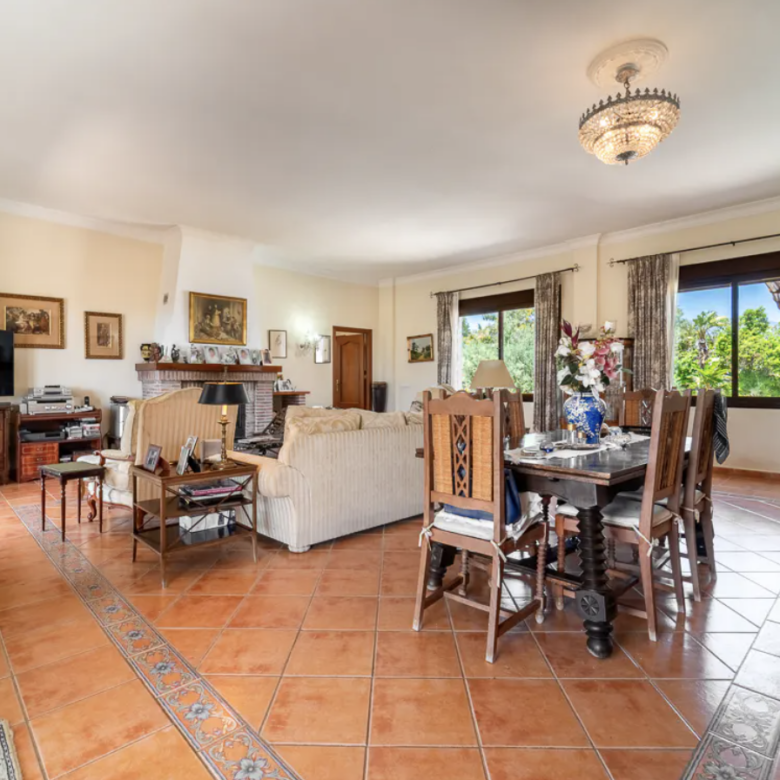 FOR SALE 🌟 🏡 Andalusian Estate Estepona with Sea & Mountain Views 🇪🇸