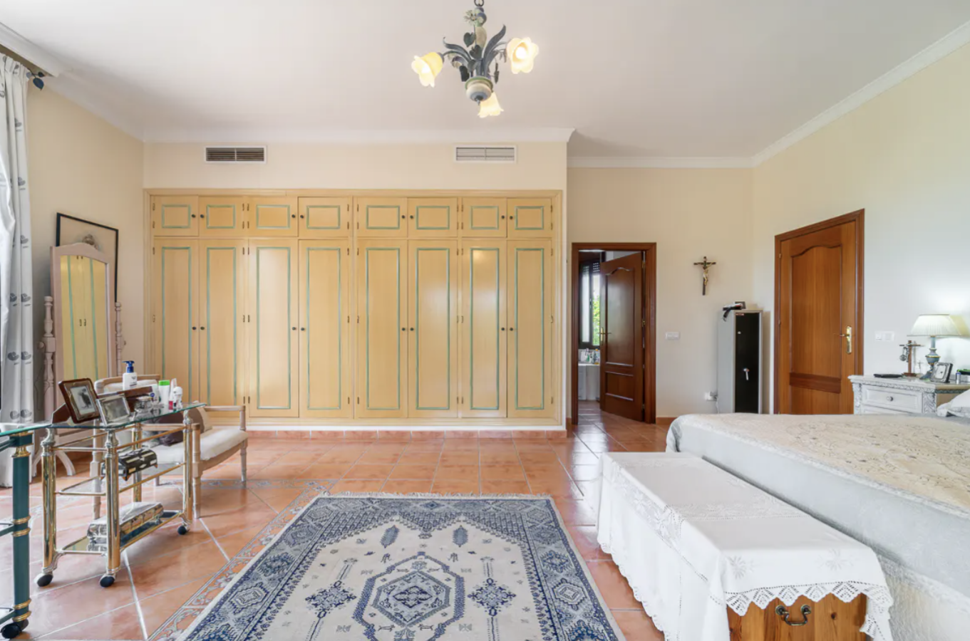 FOR SALE 🌟 🏡 Andalusian Estate Estepona with Sea & Mountain Views 🇪🇸