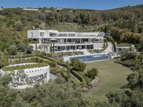 FOR SALE 🌟  Contemporary Luxury Villa Sotogrande for Sale –  Famous Architect  🇪🇸 La Reserva, Sotogrande, Costa del Sol 🇪🇸