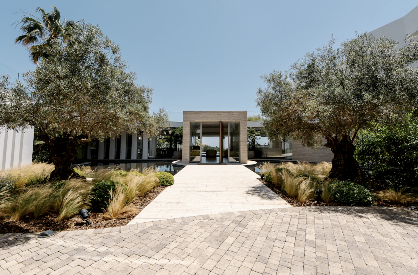FOR SALE 🌟  Contemporary Luxury Villa Sotogrande for Sale –  Famous Architect  🇪🇸 La Reserva, Sotogrande, Costa del Sol 🇪🇸
