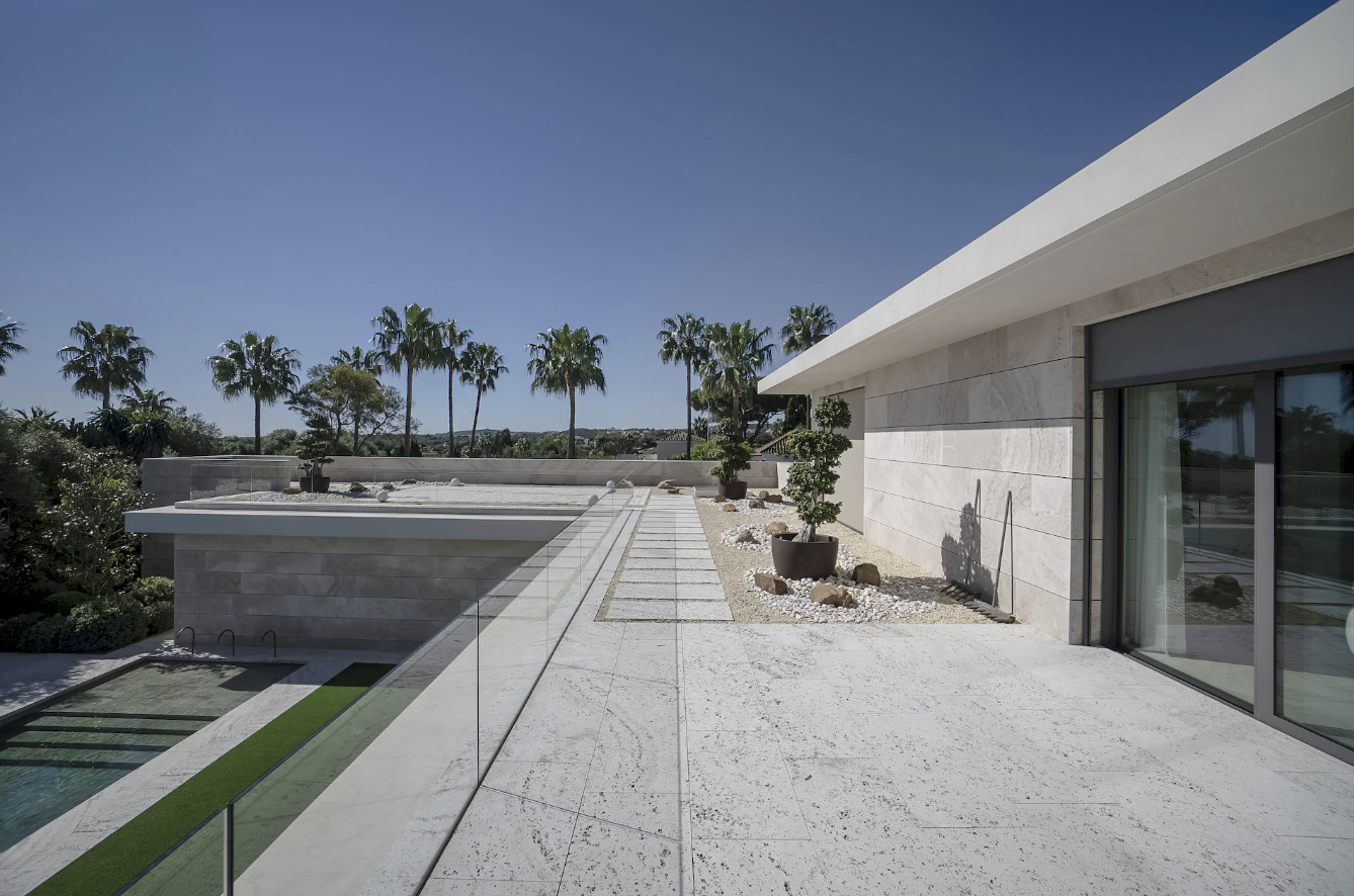 FOR SALE – Contemporary Luxury Villa Sotogrande for Sale –  Sotogrande, Costa del Sol 🇪🇸