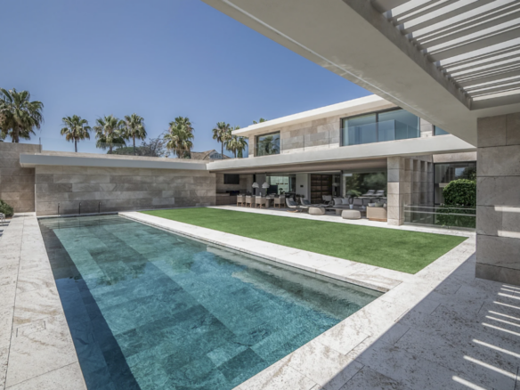 FOR SALE – Contemporary Luxury Villa Sotogrande for Sale –  Sotogrande, Costa del Sol 🇪🇸