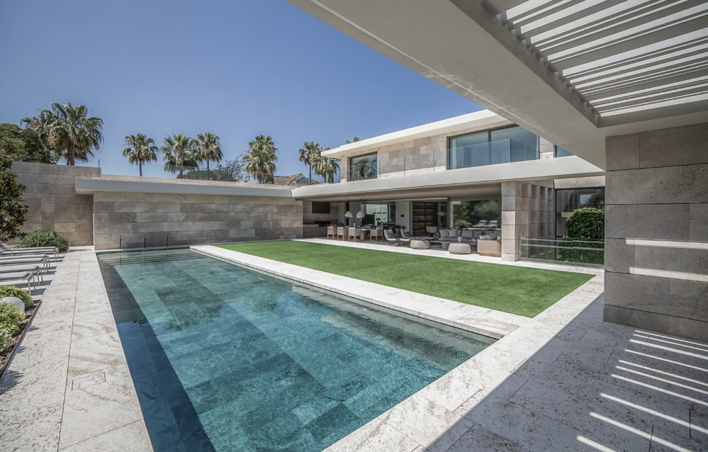 FOR SALE – Contemporary Luxury Villa Sotogrande for Sale –  Sotogrande, Costa del Sol 🇪🇸