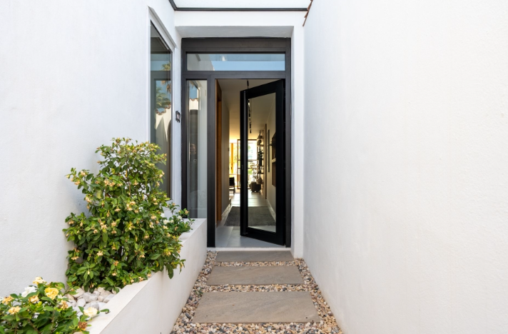 🇪🇸 FOR SALE | Fully Renovated Scandinavian Dream Home in Aloha, Nueva Andalucía, Marbella 🌴