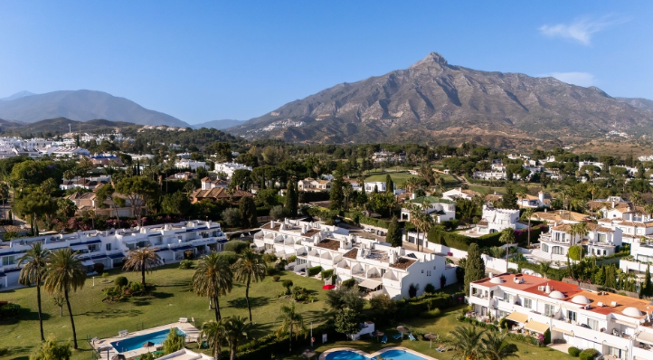 🇪🇸 FOR SALE | Fully Renovated Scandinavian Dream Home in Aloha, Nueva Andalucía, Marbella 🌴