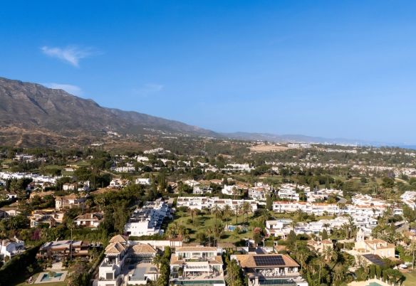 🇪🇸 FOR SALE | Fully Renovated Scandinavian Dream Home in Aloha, Nueva Andalucía, Marbella 🌴