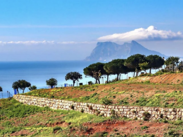 FOR SALE 🌟  Sea-View Building Plots Costa del Sol – Villa Project & Licence Incl. 🇪🇸 Western Costa del Sol – views to the Rock of Gibraltar 🇪🇸