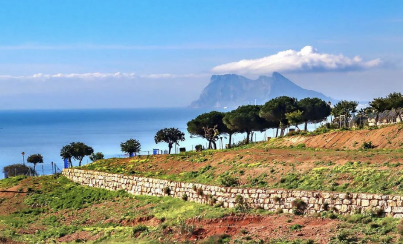 FOR SALE 🌟  Sea-View Building Plots Costa del Sol – Villa Project & Licence Incl. 🇪🇸 Western Costa del Sol – views to the Rock of Gibraltar 🇪🇸