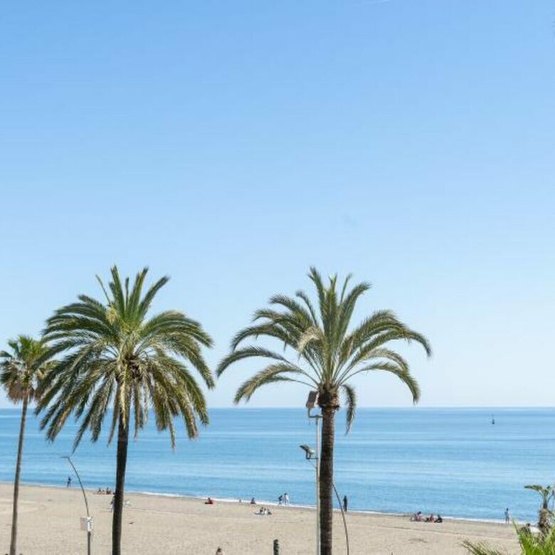 FOR SALE 🏡 Renovated Frontline Beach Apartment with Sea Views and Two Terraces – Estepona Town 🇪🇸