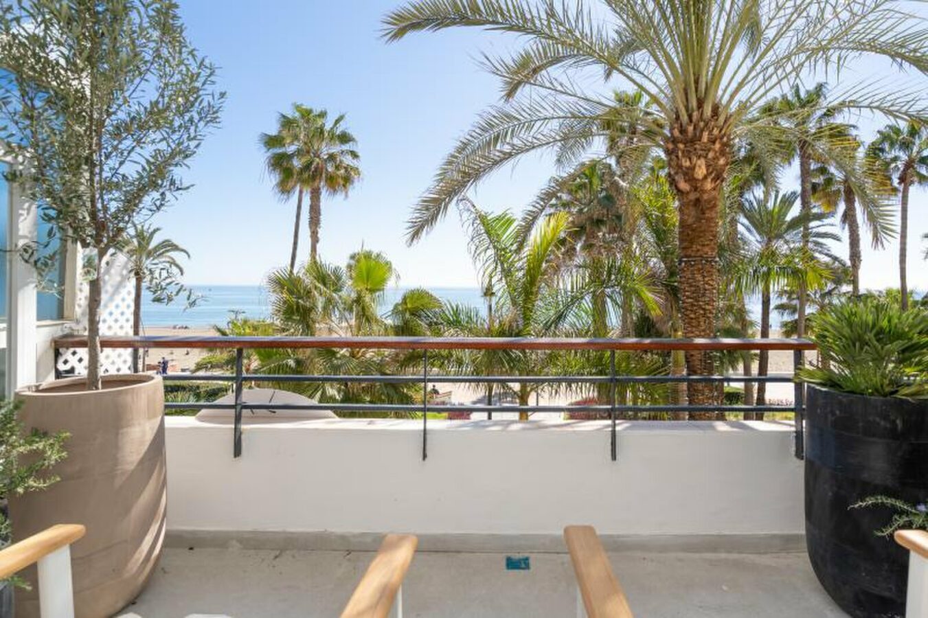 FOR SALE 🏡 Renovated Frontline Beach Apartment with Sea Views and Two Terraces – Estepona Town 🇪🇸