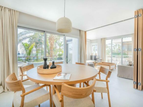 FOR SALE 🏡 Renovated Frontline Beach Apartment with Sea Views and Two Terraces – Estepona Town 🇪🇸