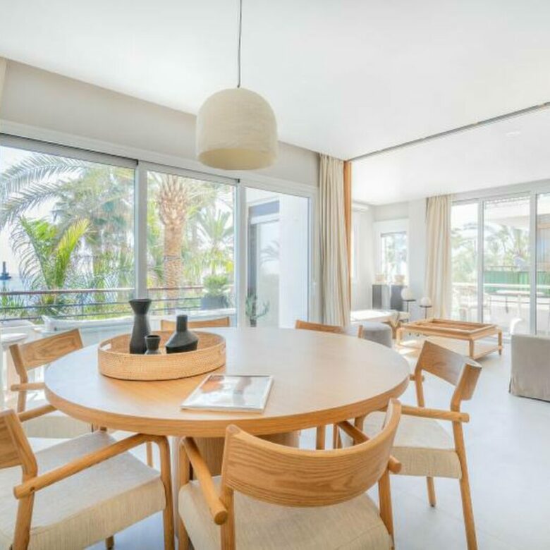 FOR SALE 🏡 Renovated Frontline Beach Apartment with Sea Views and Two Terraces – Estepona Town 🇪🇸