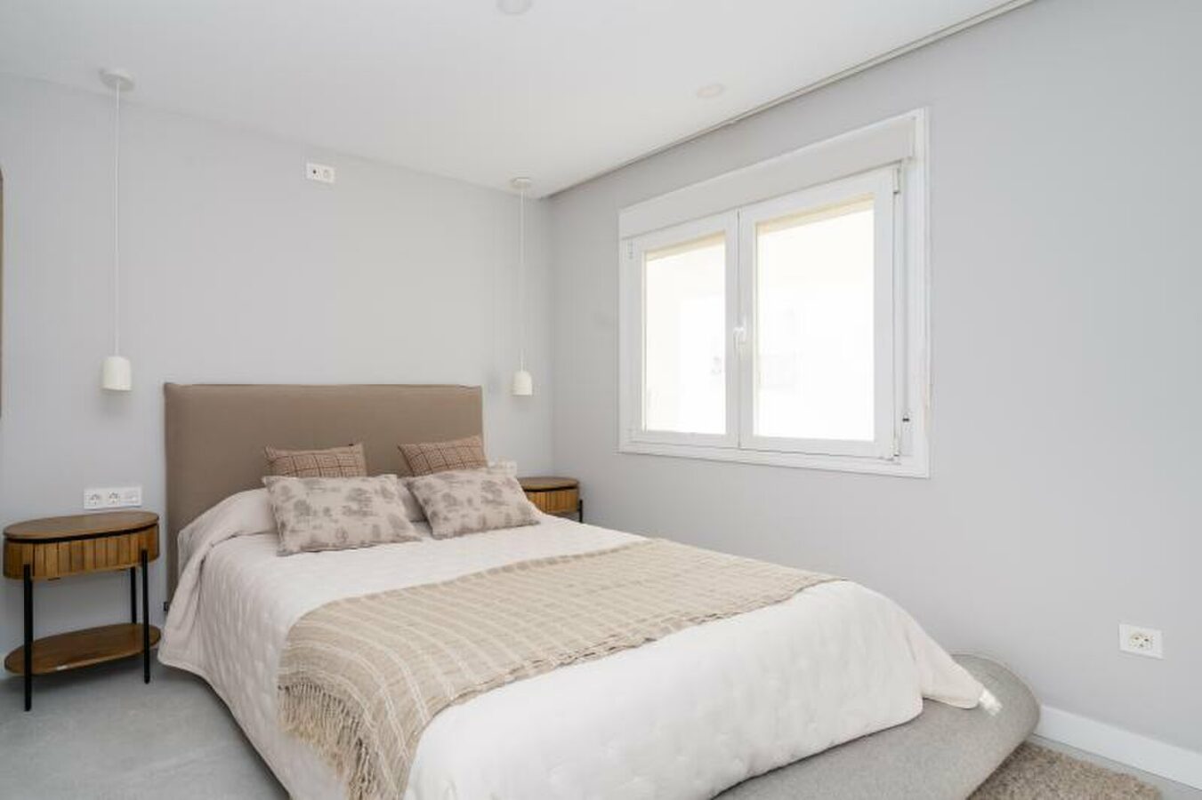 FOR SALE 🏡 Renovated Frontline Beach Apartment with Sea Views and Two Terraces – Estepona Town 🇪🇸