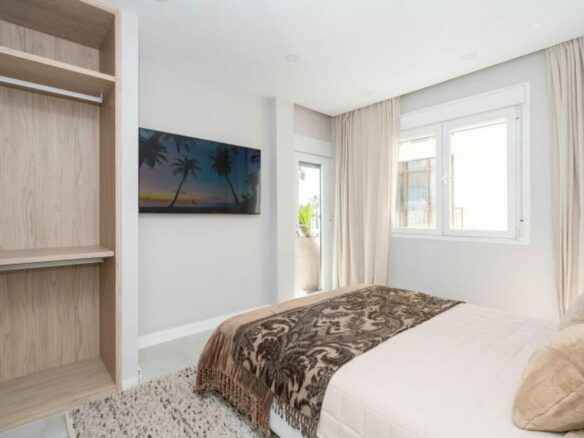 FOR SALE 🏡 Renovated Frontline Beach Apartment with Sea Views and Two Terraces – Estepona Town 🇪🇸