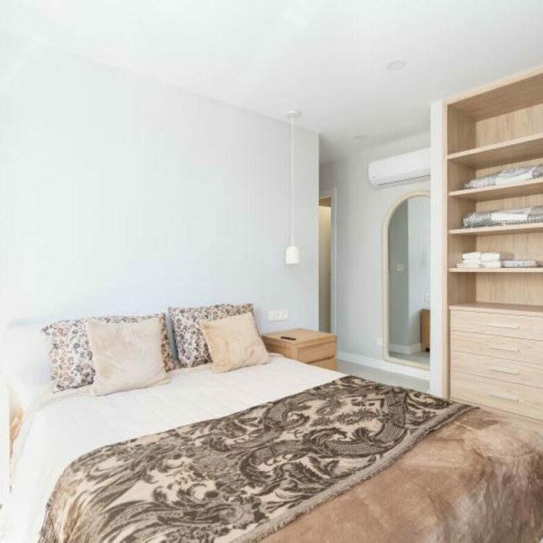 FOR SALE 🏡 Renovated Frontline Beach Apartment with Sea Views and Two Terraces – Estepona Town 🇪🇸