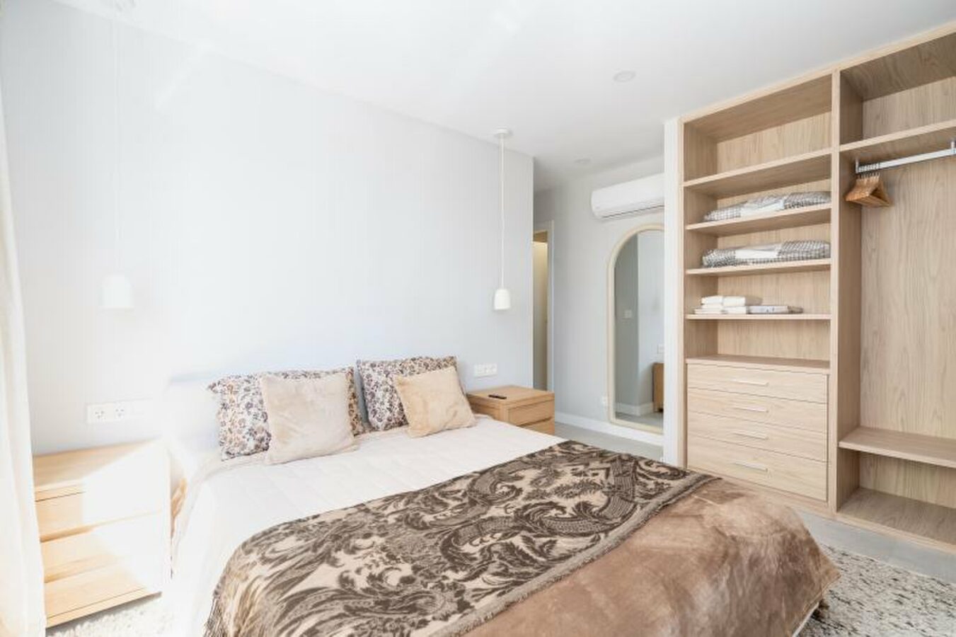 FOR SALE 🏡 Renovated Frontline Beach Apartment with Sea Views and Two Terraces – Estepona Town 🇪🇸