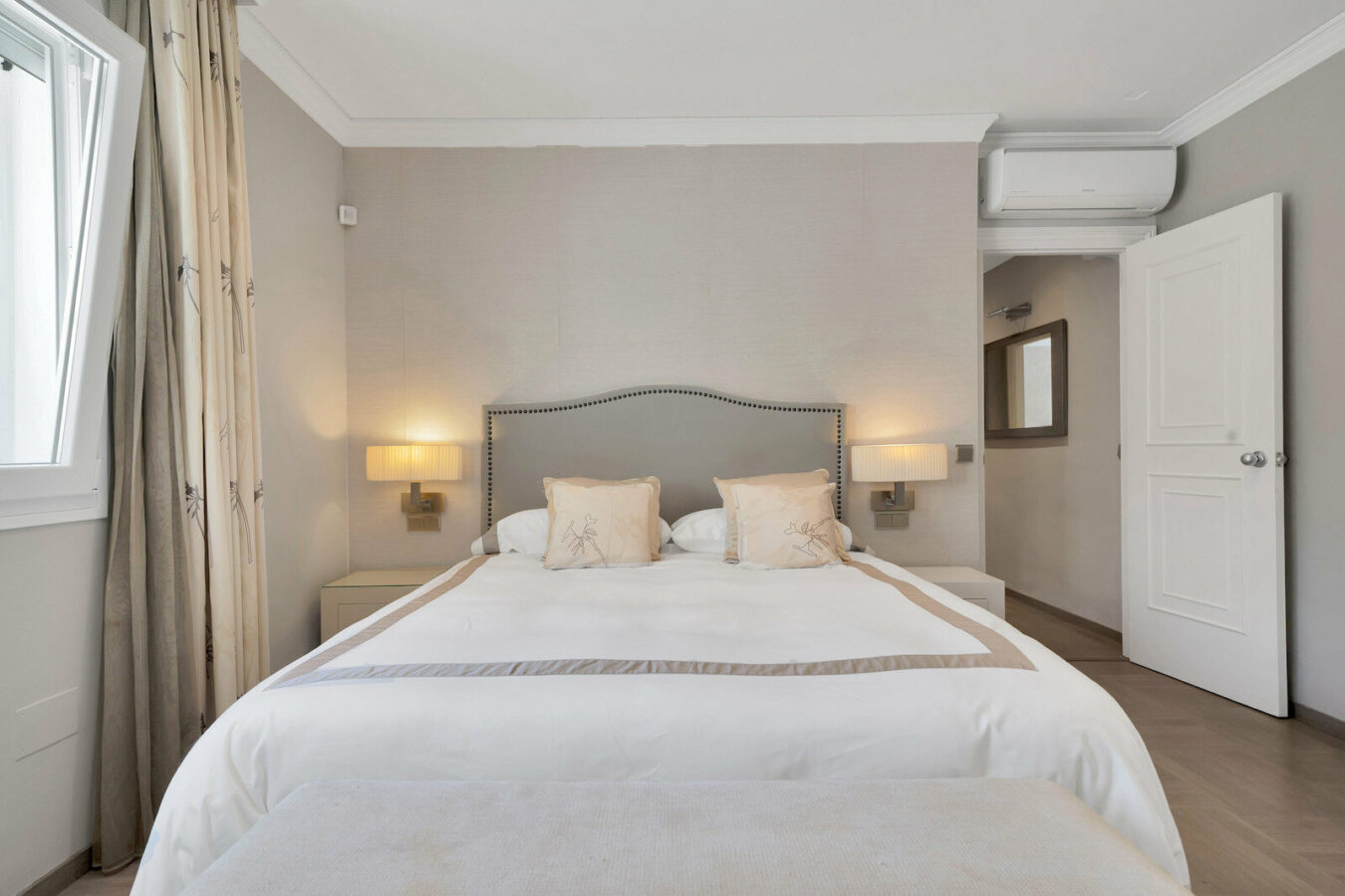 FOR SALE 🏡 Frontline Golf Villa with Four En-Suite Bedrooms on a 1,589 m² Plot – El Paraíso, New Golden Mile 🇪🇸
