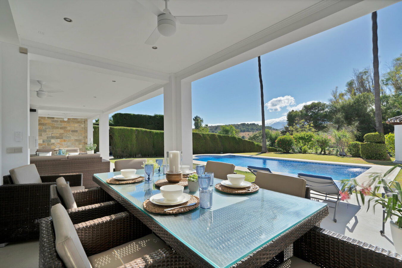 FOR SALE 🏡 Frontline Golf Villa with Four En-Suite Bedrooms on a 1,589 m² Plot – El Paraíso, New Golden Mile 🇪🇸