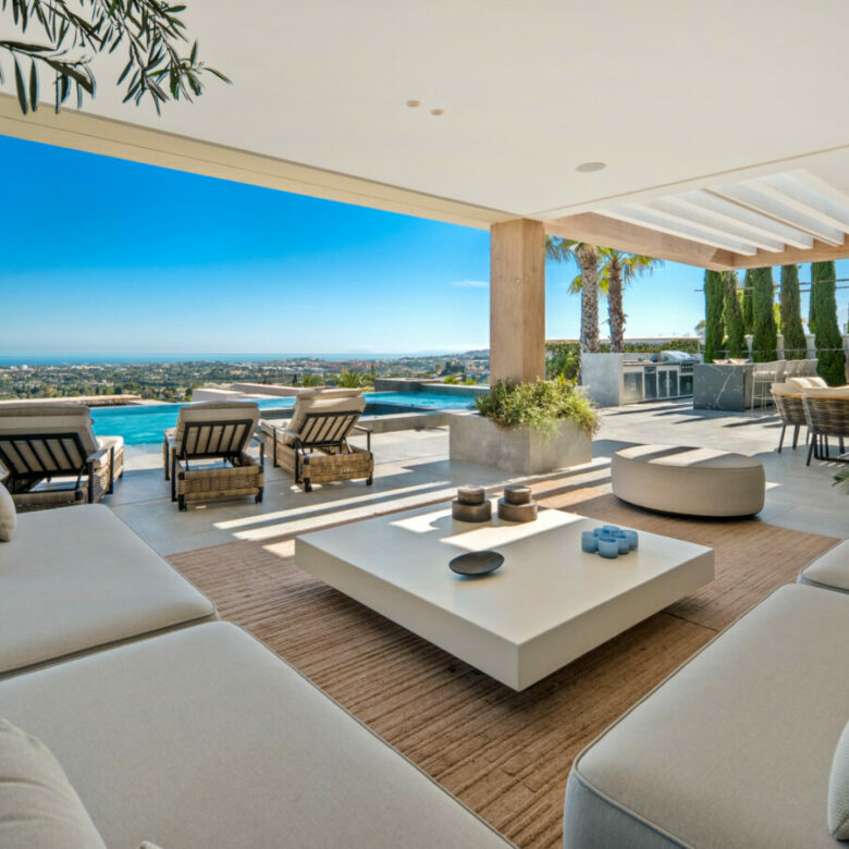 FOR SALE 🌟 Contemporary Luxury Villa – El Herrojo, Benahavís Spain🇪🇸