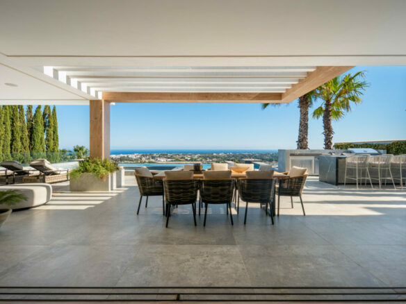 FOR SALE 🌟 Contemporary Luxury Villa – El Herrojo, Benahavís Spain🇪🇸