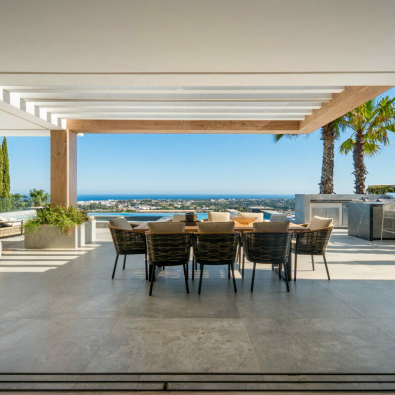 FOR SALE 🌟 Contemporary Luxury Villa – El Herrojo, Benahavís Spain🇪🇸