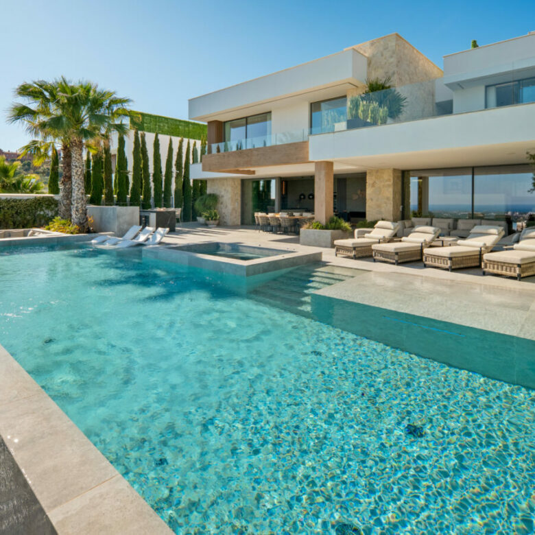 FOR SALE 🌟 Contemporary Luxury Villa – El Herrojo, Benahavís Spain🇪🇸