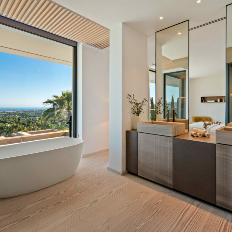 FOR SALE 🌟 Contemporary Luxury Villa – El Herrojo, Benahavís Spain🇪🇸