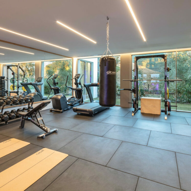 FOR SALE 🌟 Contemporary Luxury Villa – El Herrojo, Benahavís Spain🇪🇸