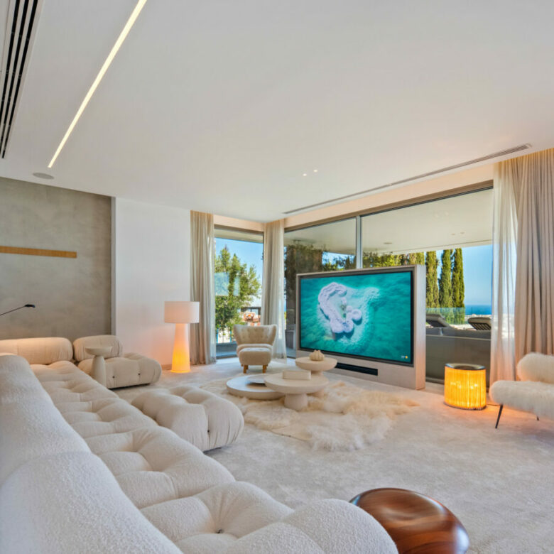 FOR SALE 🌟 Contemporary Luxury Villa – El Herrojo, Benahavís Spain🇪🇸