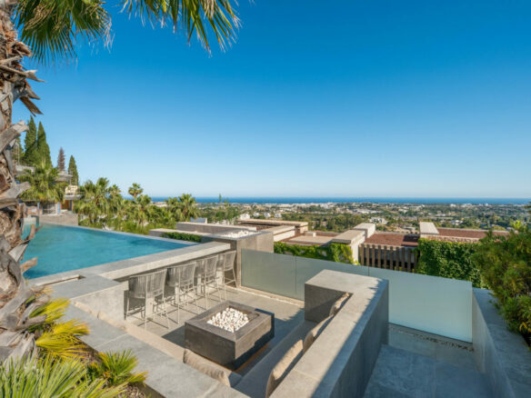 FOR SALE 🌟 Contemporary Luxury Villa – El Herrojo, Benahavís Spain🇪🇸