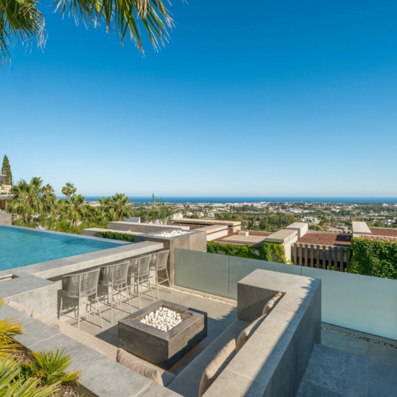 FOR SALE 🌟 Contemporary Luxury Villa – El Herrojo, Benahavís Spain🇪🇸