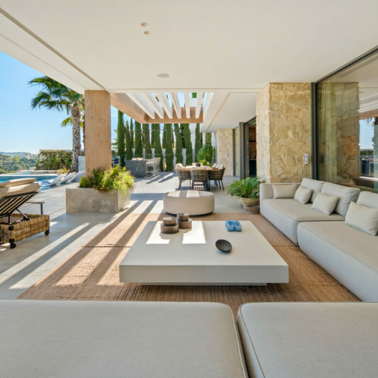 FOR SALE 🌟 Contemporary Luxury Villa – El Herrojo, Benahavís Spain🇪🇸