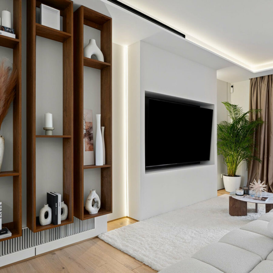 FOR SALE 🏡 Fully Renovated Designer Townhouse with Garden and Rooftop Solarium – Golden Mile, Marbella 🇪🇸