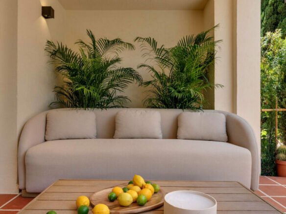 FOR SALE 🏡 Fully Renovated Designer Townhouse with Garden and Rooftop Solarium – Golden Mile, Marbella 🇪🇸
