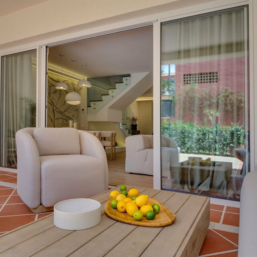 FOR SALE 🏡 Fully Renovated Designer Townhouse with Garden and Rooftop Solarium – Golden Mile, Marbella 🇪🇸