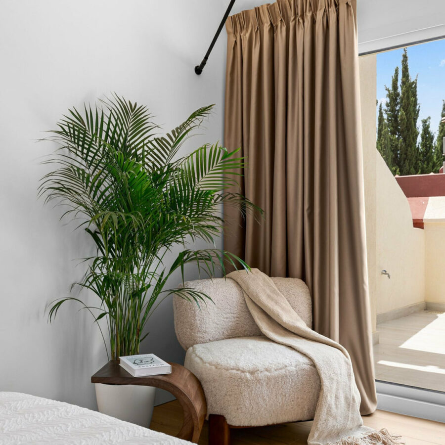 FOR SALE 🏡 Fully Renovated Designer Townhouse with Garden and Rooftop Solarium – Golden Mile, Marbella 🇪🇸