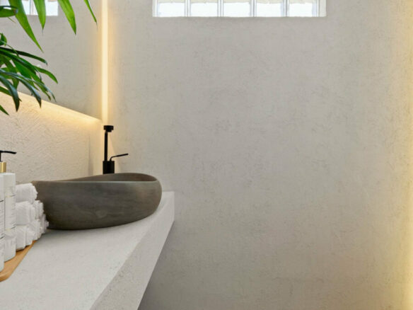 FOR SALE 🏡 Fully Renovated Designer Townhouse with Garden and Rooftop Solarium – Golden Mile, Marbella 🇪🇸