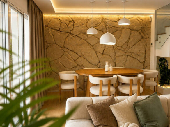 FOR SALE 🏡 Fully Renovated Designer Townhouse with Garden and Rooftop Solarium – Golden Mile, Marbella 🇪🇸