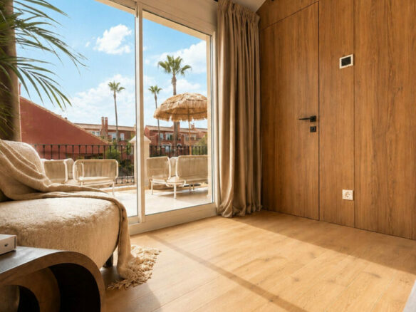 FOR SALE 🏡 Fully Renovated Designer Townhouse with Garden and Rooftop Solarium – Golden Mile, Marbella 🇪🇸